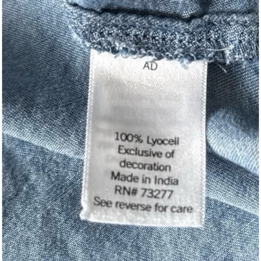 LC Lauren Conrad Women's Long Sleeve Lightweight Blue Denim Blouse Size Medium - Picture 10 of 10
